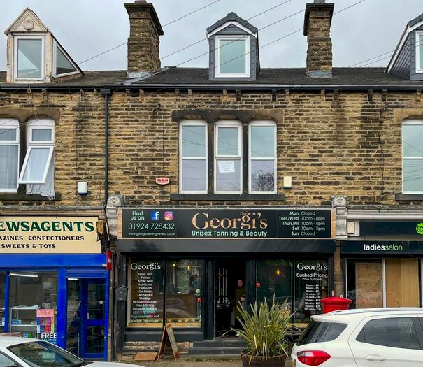 2 Bedroom Flat To Rent In The Knowl, Mirfield, WF14