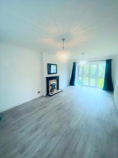 3 Bedroom Semi-Detached House To Rent In Fore Street, Pinner, HA5