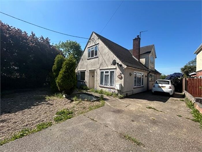 4 Bedroom Bungalow To Rent In Mersea Road, Colchester, Essex., CO2