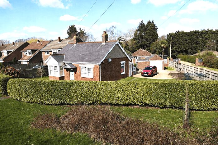 4 Bedroom Detached Bungalow For Sale In Southampton Road, Park Gate, SO31
