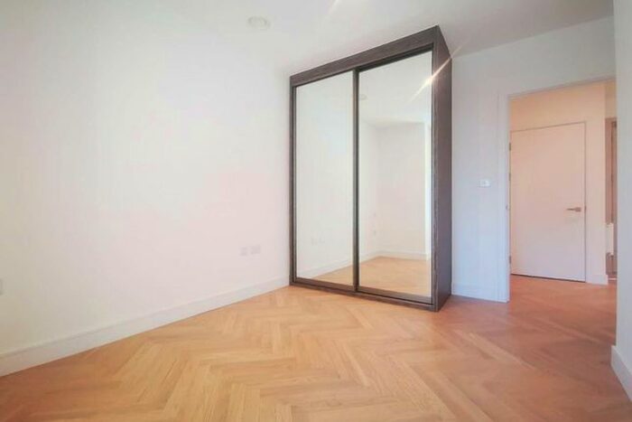 2 Bedroom Flat To Rent In Birch House, Pegler Square, London, SE3