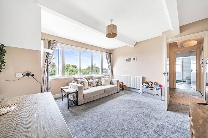 1 Bedroom Flat For Sale In Station Road, Sidcup, DA15