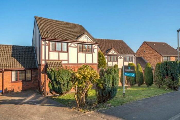 3 Bedroom Link Detached House To Rent In Gelli Aur, Treboeth, Swansea, SA5