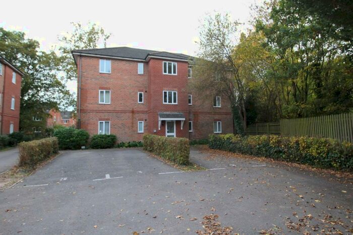 2 Bedroom Flat To Rent In Coppice View, Caraway, Whiteley, PO15