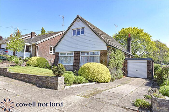 5 Bedroom Detached House To Rent In Links View, Rochdale, Greater Manchester, OL11