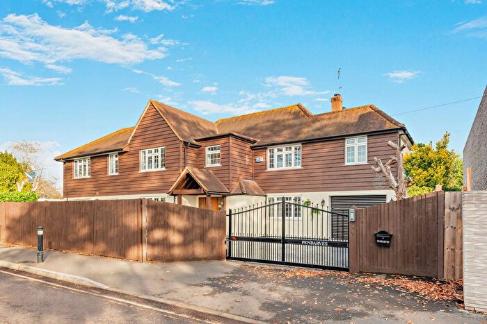 4 Bedroom Detached House For Sale In Bagshot Road, Englefield Green, Egham, Surrey, TW20