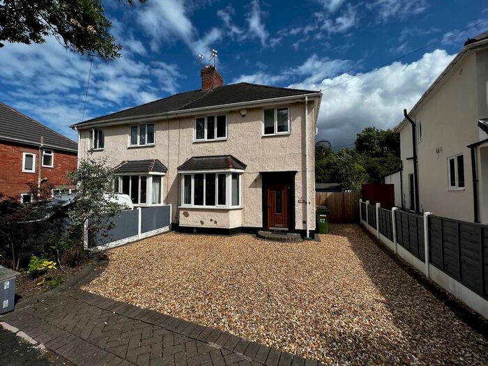 3 Bedroom Semi-Detached House To Rent In Fieldhouse Road, Lanesfield, Wolverhampton, WV4