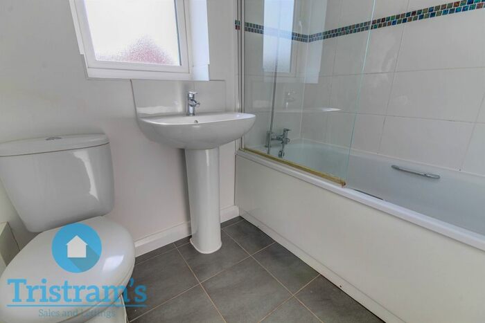 2 Bedroom Semi-Detached House For Sale In Pearce Drive, Nottingham, NG8
