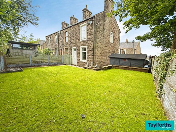 2 Bedroom End Of Terrace House For Sale In Essie Terrace, Barnoldswick, BB18