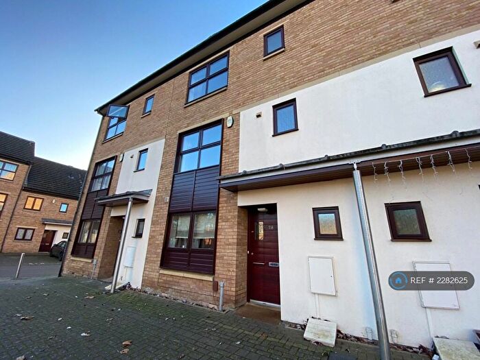 4 Bedroom Terraced House To Rent In Tower Square, Northampton, NN5
