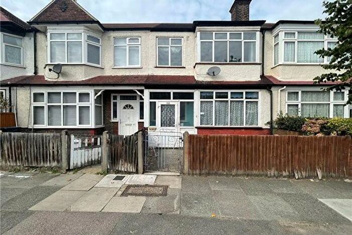 4 Bedroom Terraced House To Rent In Streatham Road, Mitcham, CR4
