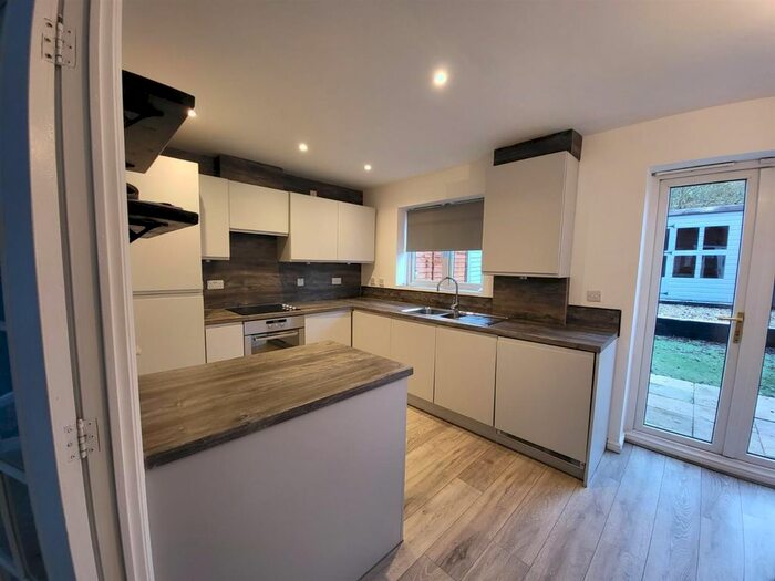 3 Bedroom Terraced House To Rent In Landau Drive, Walkden, Manchester, M28