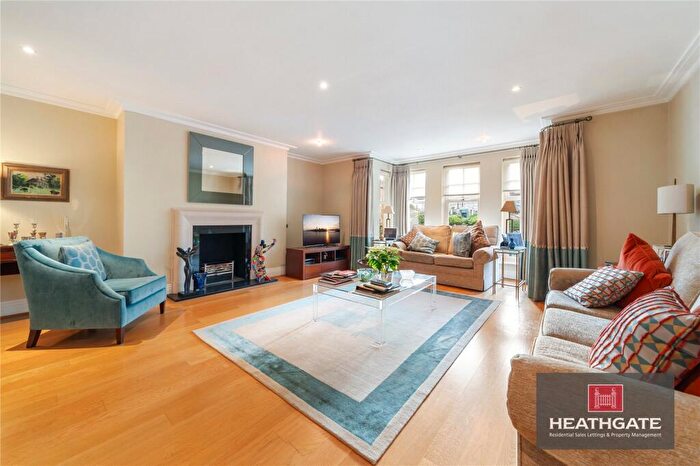 5 Bedroom Semi Detached House For Sale In Mountview Close Hampstead Way Hampstead Garden Suburb, NW11