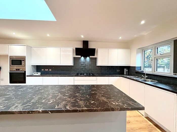 7 Bedroom Property To Rent In Coniston Road, Bromley, BR1