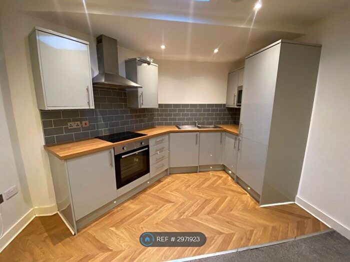 2 Bedroom Flat To Rent In Bennetthorpe, Doncaster, DN1