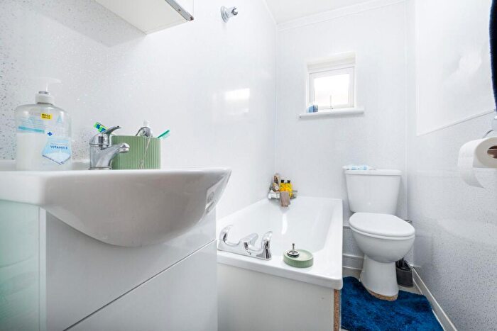 1 Bedroom Apartment For Sale In Northdown Road, Margate, CT9
