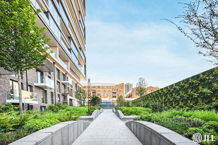 1 Bedroom Flat To Rent In Merino Gardens, London, E1W
