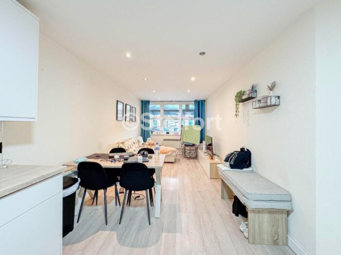 1 Bedroom Apartment To Rent In Goodmayes Road, London, IG3