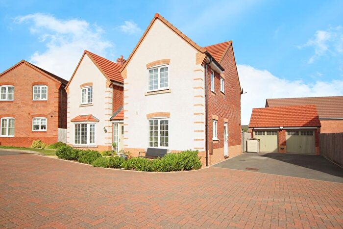 4 Bedroom Detached House For Sale In Stammers Way, Bishops Tachbrook, Leamington Spa, CV33