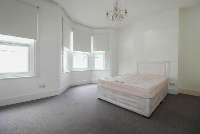 2 Bedroom Flat To Rent In Springfield Road, Tottenham, London, N15