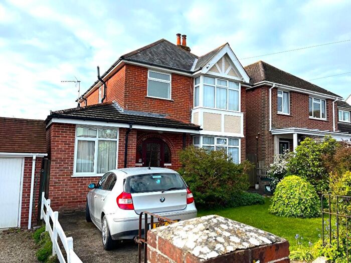 3 Bedroom Detached House For Sale In Bonfields Avenue, Swanage, Dorset, BH19
