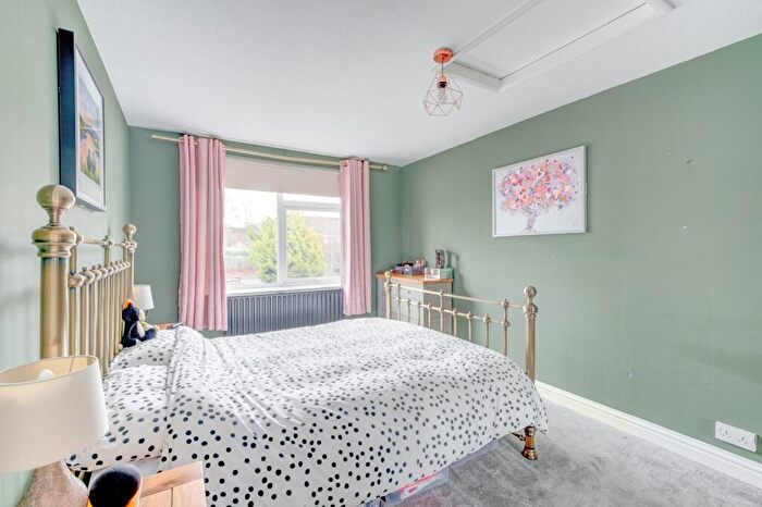 3 Bedroom End Of Terrace House For Sale In Eathorpe Close, Matchborough West, Redditch, B98