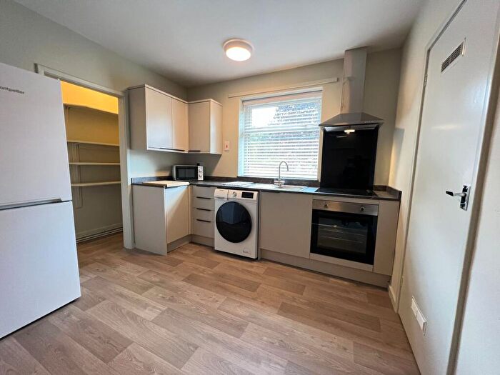 2 Bedroom Apartment To Rent In Sycamore Court, Beeston, Nottingham, NG9
