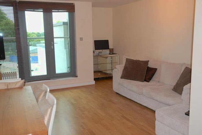 1 Bedroom Flat To Rent In Hardwicks Square, London, SW18