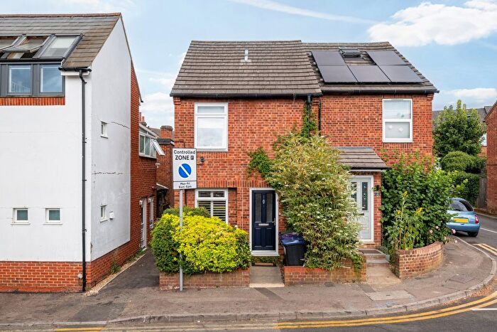 2 Bedroom Semi Detached House For Sale In Verulam Road, Hitchin, SG5