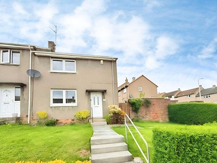 2 Bedroom End Of Terrace House To Rent In Glamis Road, Kirkcaldy, KY2