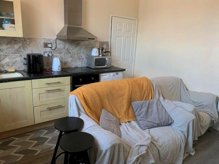 1 Bedroom Flat To Rent In Flat, Portland Arms, Annesley Road, NG15