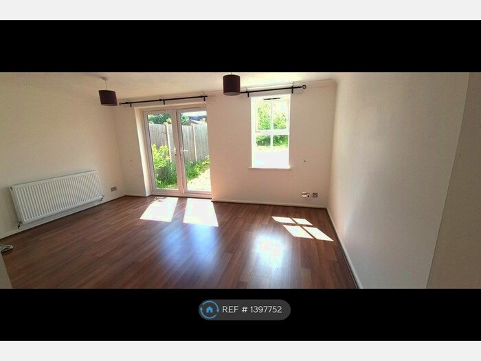3 Bedroom End Of Terrace House To Rent In Cherry Hills, Watford, WD19