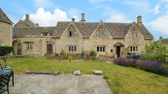 5 Bedroom Detached House For Sale In Arlington Green Bibury, Gloucestershire, GL7