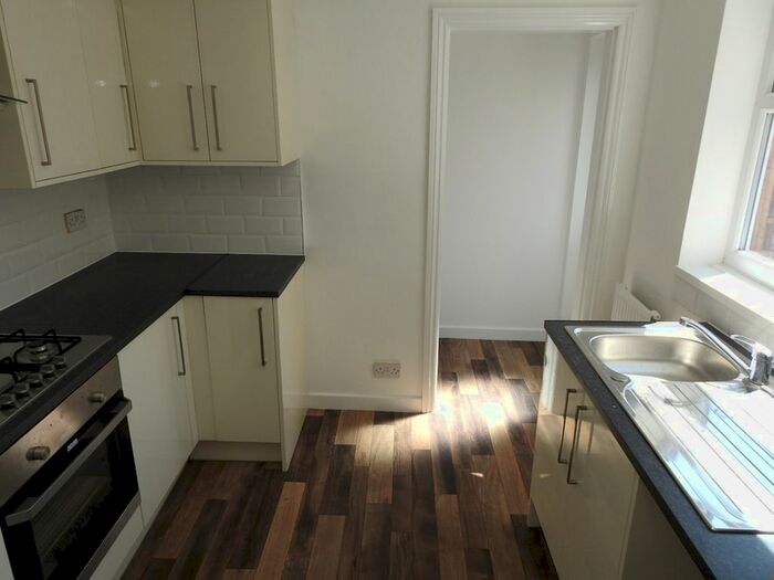 3 Bedroom Terraced House To Rent In Walliker Street, Hull, HU3