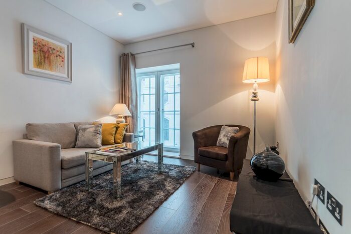 1 Bedroom Flat To Rent In Marconi House, Strand, London, WC2R