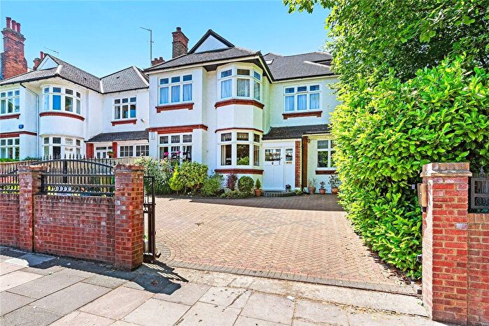 6 Bedroom Detached House For Sale In Kings Road, Richmond, TW10