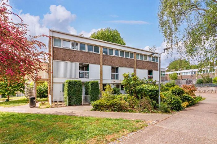 1 Bedroom Flat For Sale In Gordon House Road, Gospel Oak, NW5