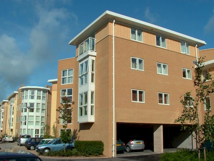 2 Bedroom Flat To Rent In St Davids Hill, Exeter, EX4