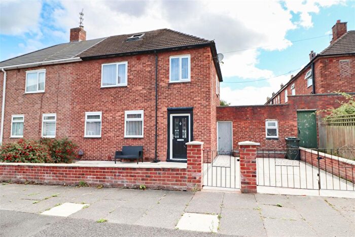 3 Bedroom Semi-Detached House For Sale In Glanton Wynd, Gosforth, Newcastle Upon Tyne, NE3
