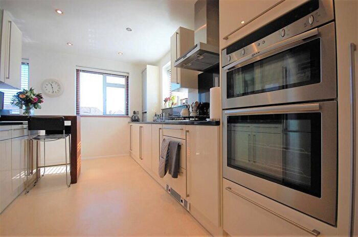2 Bedroom Maisonette To Rent In Fairfield Court, Ruislip, Middlesex, HA4