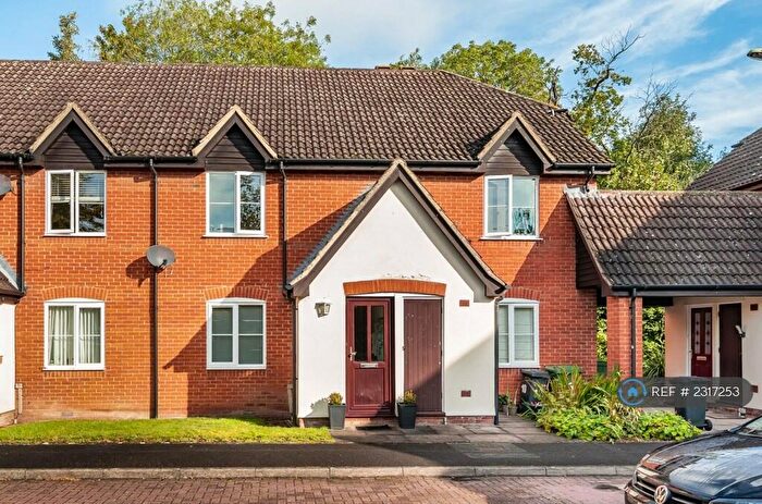 2 Bedroom Flat To Rent In Pyotts Court, Old Basing, Basingstoke, RG24