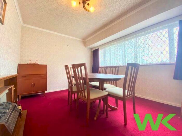 3 Bedroom Semi Detached House For Sale In Denbigh Drive, West Bromwich, B71