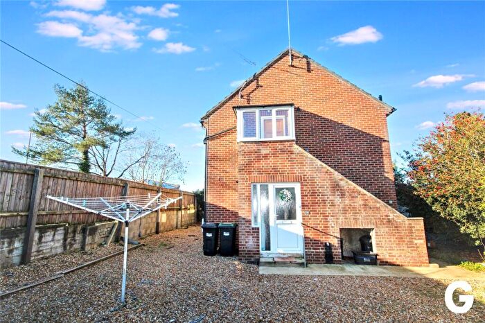 1 Bedroom Apartment To Rent In Hightown Road, Ringwood, Hampshire, BH24