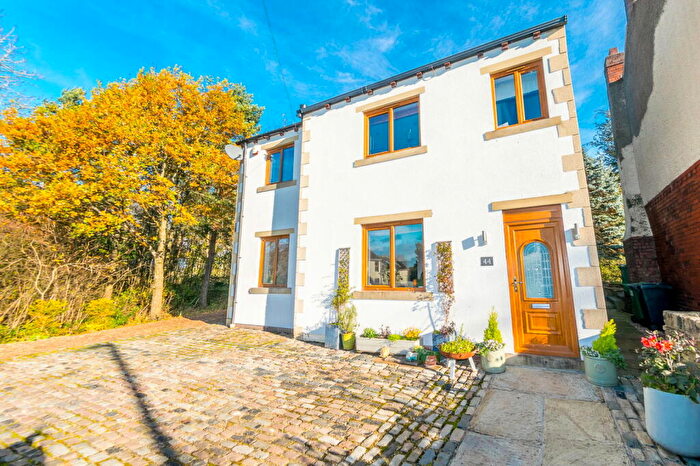 4 Bedroom Detached House For Sale In Shelley Woodhouse Lane, Lower Cumberworth, HD8