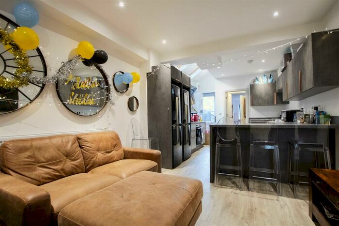 7 Bedroom House To Rent In Tiverton Road, Birmingham, B29