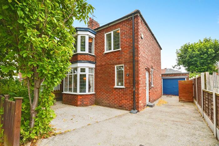 3 Bedroom Semi Detached House For Sale In Glaisdale Avenue, Middlesbrough, TS5