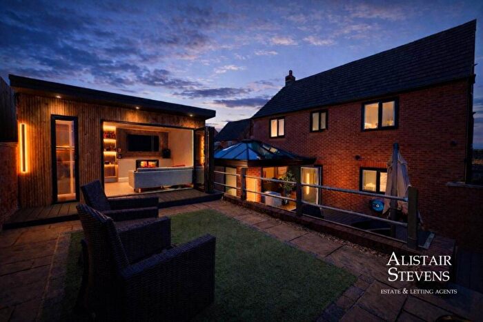 4 Bedroom Detached House For Sale In Mollis Grove, Moorside, OL1