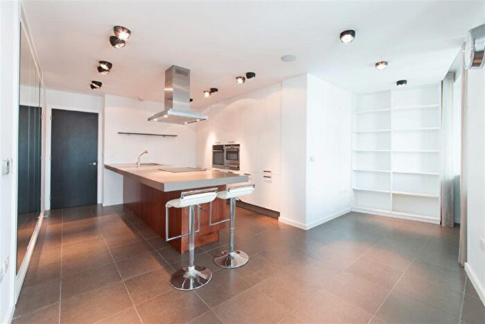 2 Bedroom Apartment To Rent In Chelsea Wharf, Lots Road, SW10