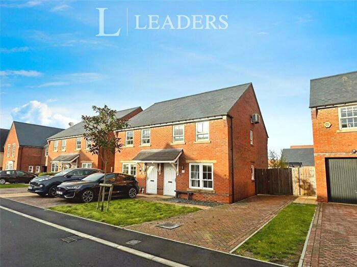 2 Bedroom Semi Detached House For Sale In Pakenham Road, Waterlooville, Hampshire, PO7