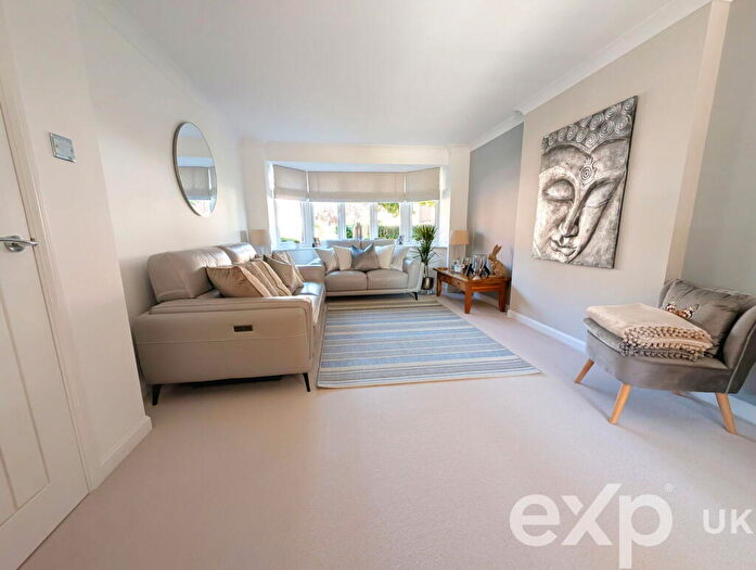 4 Bedroom Detached House For Sale In Cliveden Close, Allington, Maidstone, ME16